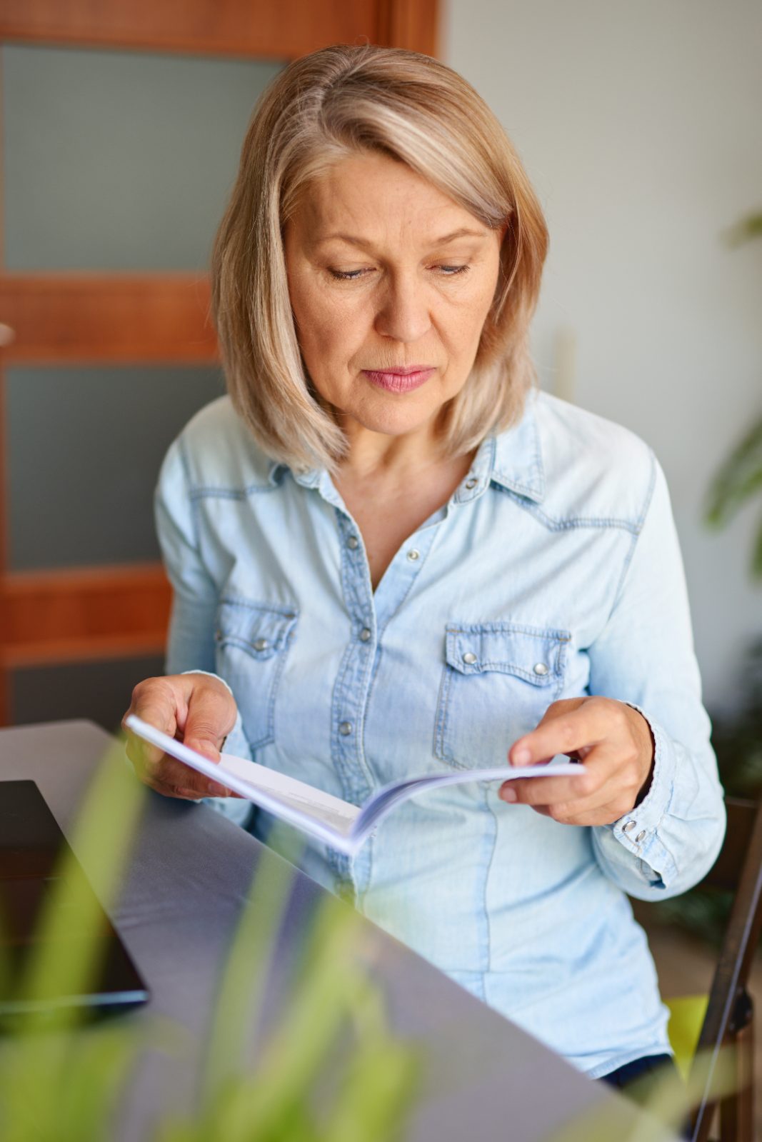 woman reading the Handbook